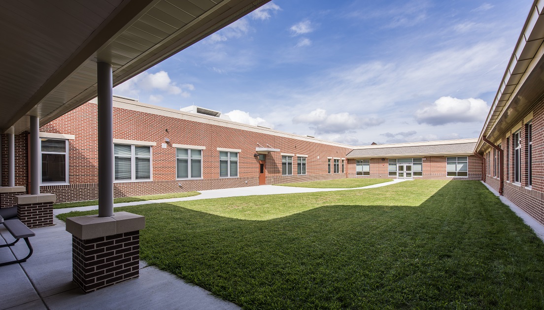 resized Bester Elementary School Exterior Image 178916